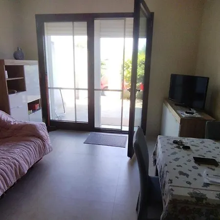 Apartment Sea - Residential And Well-connected Area *